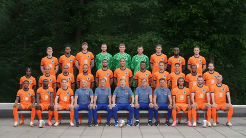 車路士球星遭遇公关风波：争议事件隐退疑受压制